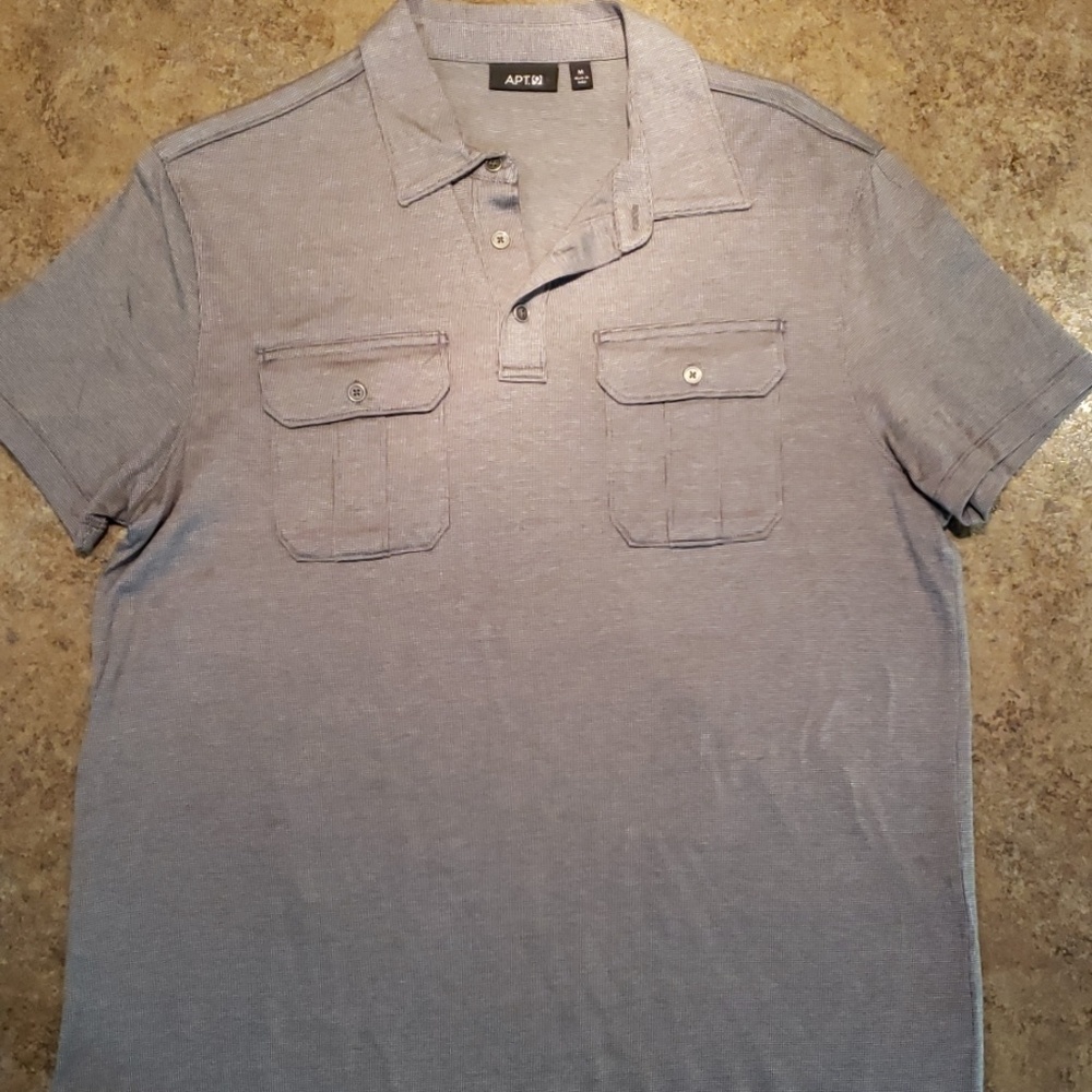 NWOT Men's Medium button shirt